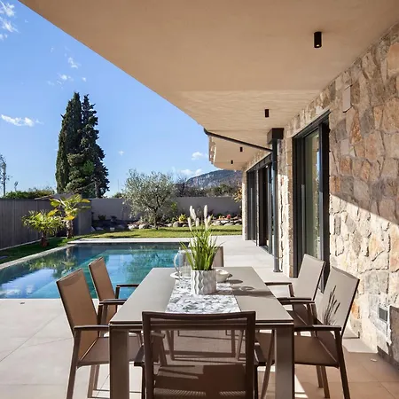 Olivida Villa