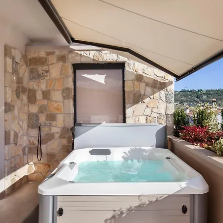 Olivida Villa Garda (Verona)